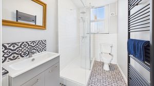 Photo 5- click for photo gallery